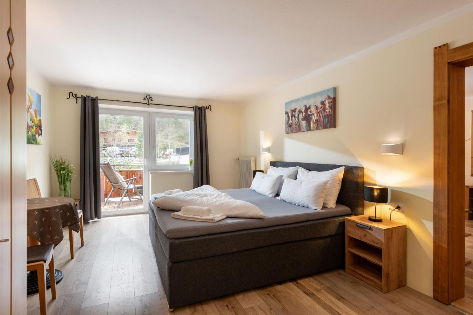 Alpenlodge, Ferienwohnung 4 Тирзее Екстериор снимка