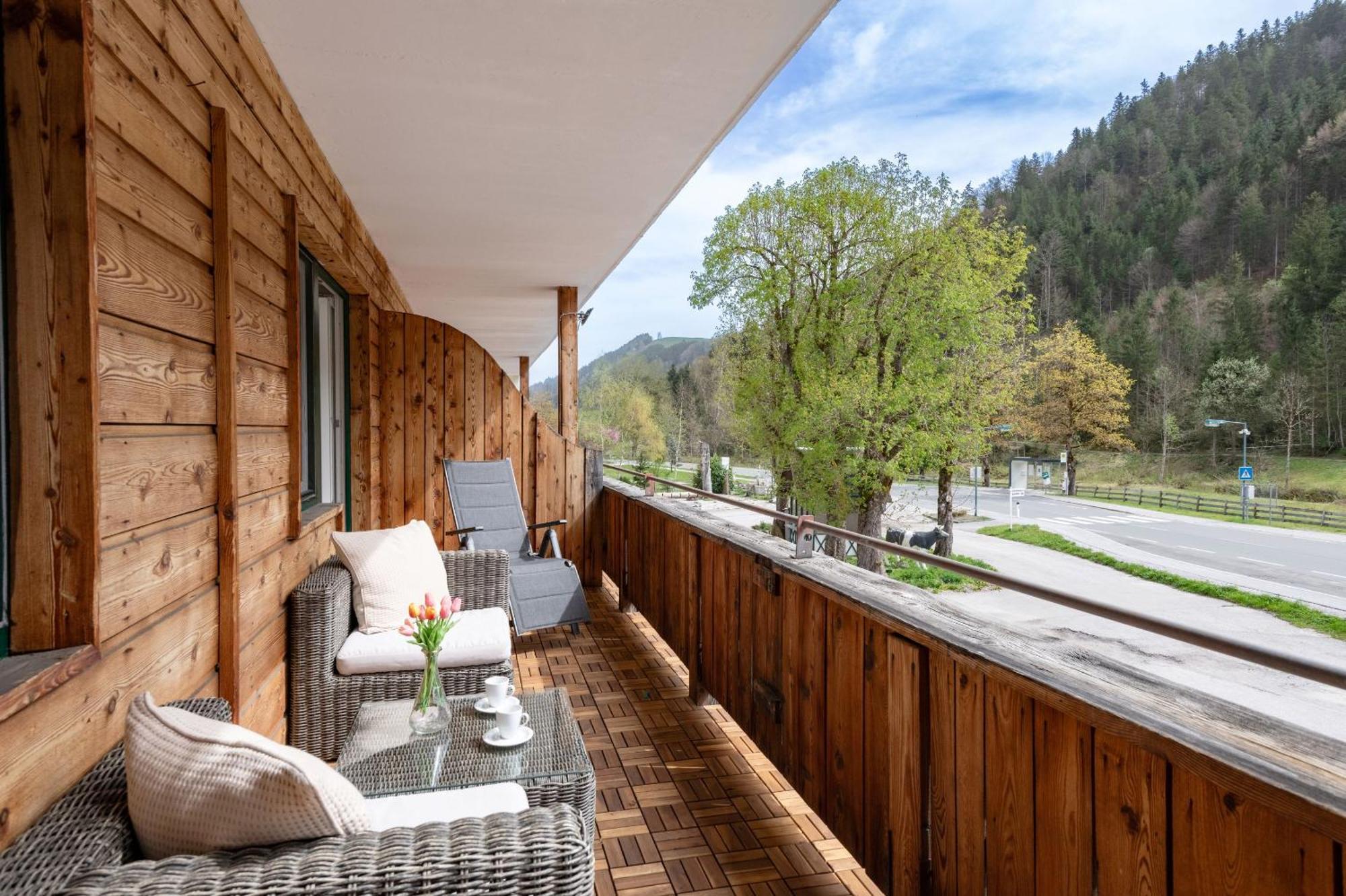 Alpenlodge, Ferienwohnung 4 Тирзее Екстериор снимка